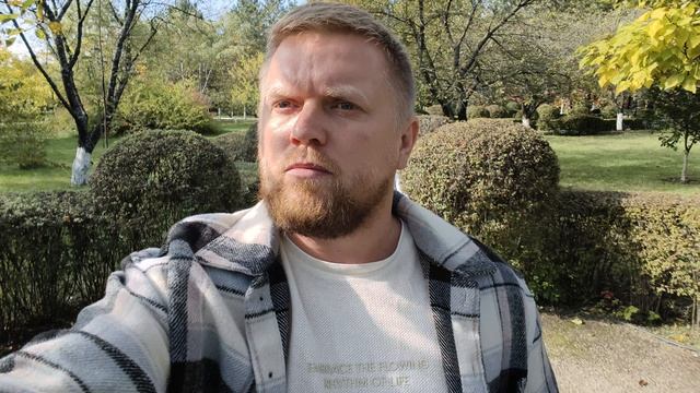 Vivo X200 FE: съёмка в 4К@60к/с на фронтальную камеру смотреть онлайн