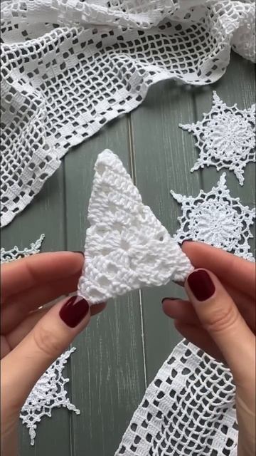 Ёлочка из квадратного мотива 🎄 смотреть онлайн