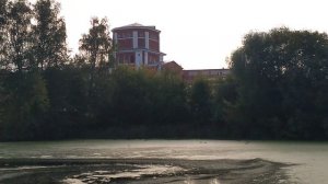 Старое русло реки Клязьма в парке Меленки в Павловском Посаде