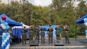 марш-песня "Москва майская" (Утро красит нежным светом...) - военный оркестр в Москве