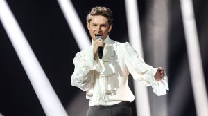 Revoльvers (Алексей Елистратов) - "Звезда" (ВИА Суперстар)