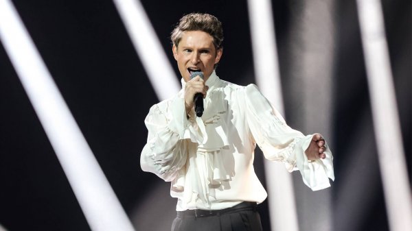 Revoльvers (Алексей Елистратов) - "Звезда" (ВИА Суперстар)