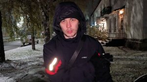КЛЕЮ СВЕТЯШКИ НА КУРТКУ😀