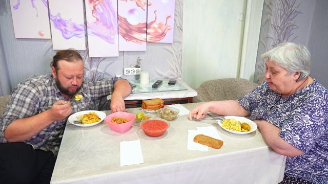 УСПЕВАЕМ ВСЁ ! Семья тружеников трудится в Сибири каждый день НЕКОГДА ПРИСЕСТЬ будни в деревне семьи смотреть онлайн