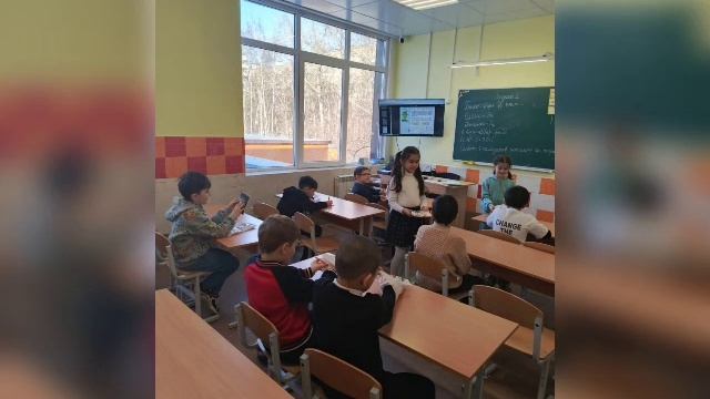 Сталеваров 28. День учителя. Спасибо ученикам и родителям за видео! смотреть онлайн