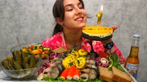 МУКБАНГ | ГОД КАНАЛУ 🎉 | СКУМБРИЯ КАРТОШЕЧКА СОЛЕНЬЯ ОВОЩИ |