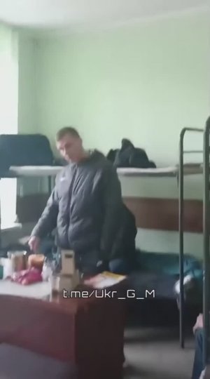 Отстойник в ТЦК с пойманными мешканцами.