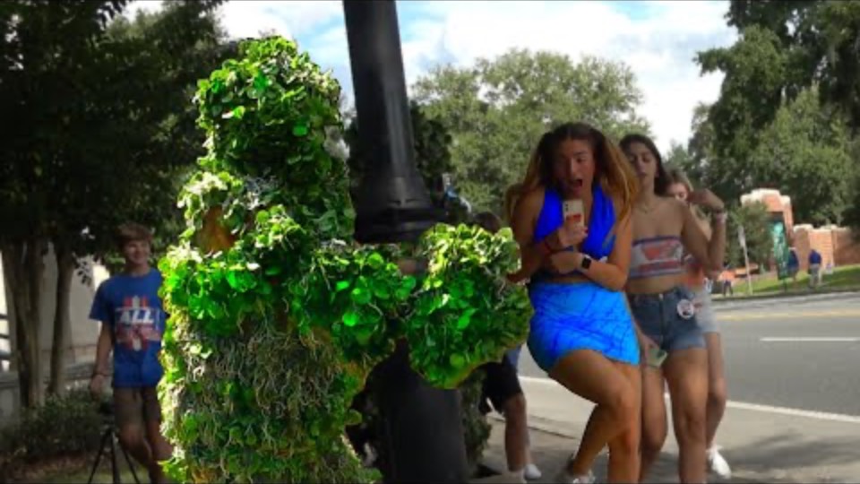 Bushman Scare Prank At Alabama Crimson Tide Vs Florida Gators