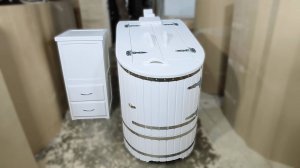 Видеообзор кедровой фитобочки Ладья покрытой снаружи белой эмалью и с тумбочкой для парогенератора
