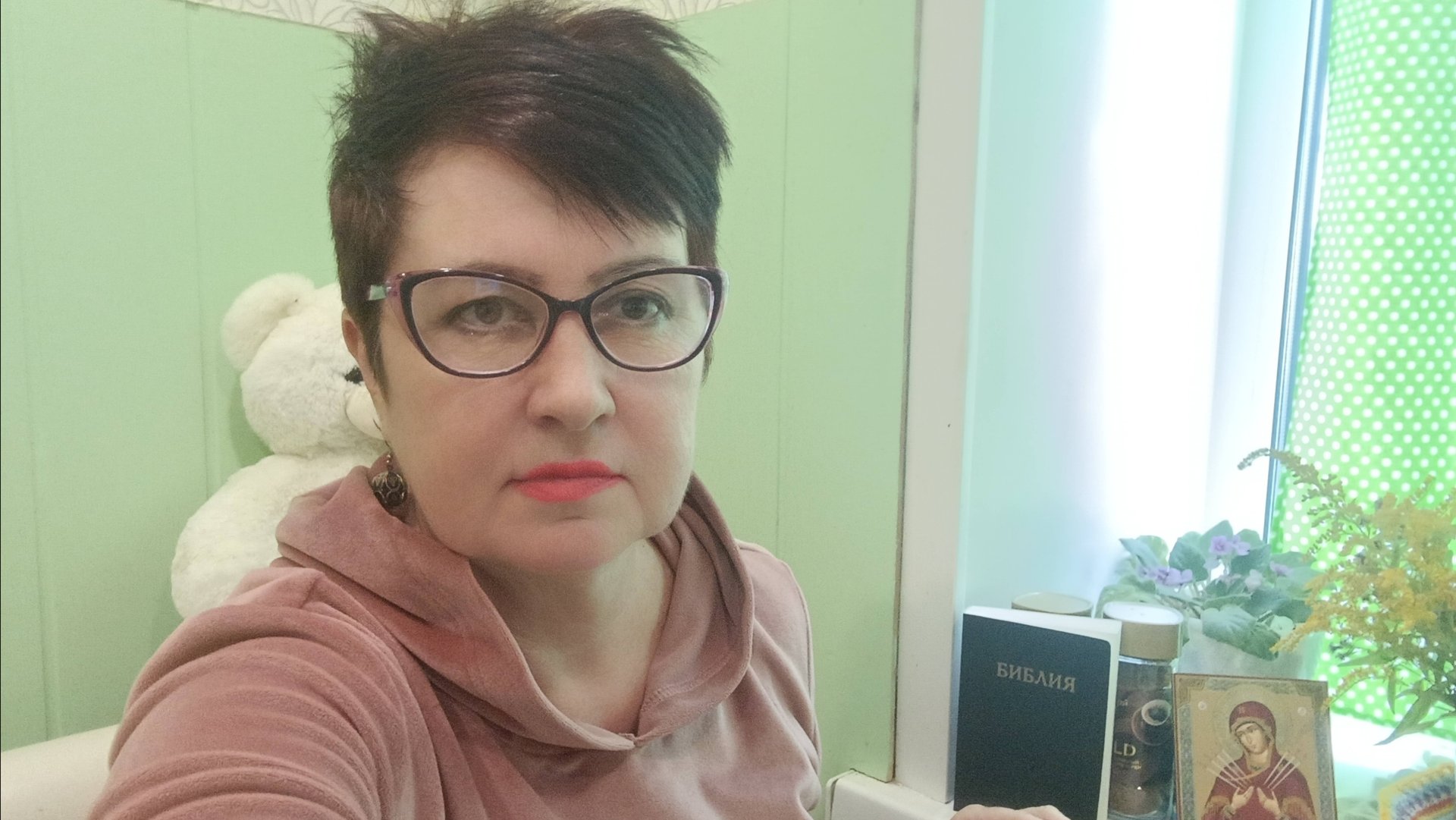 Не лезьте туда, Куда не надо.Где вас не любят и не ждут. смотреть онлайн