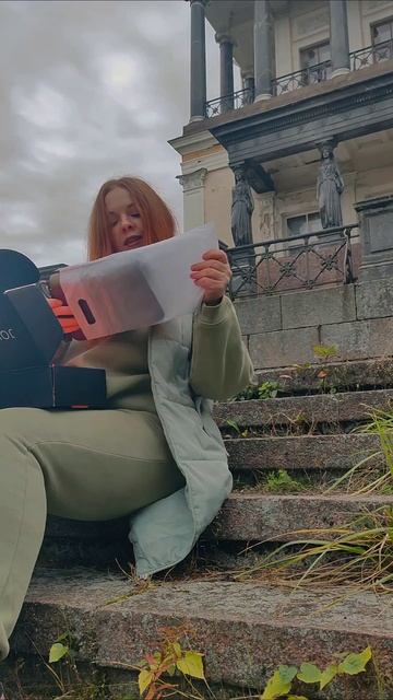 моё открытие на ступенях дворца