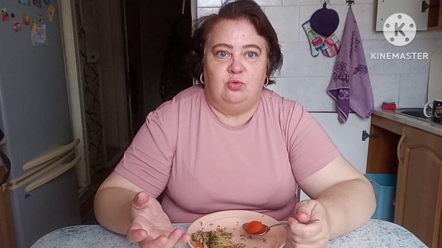 Беззубой собаке  любая кость поперёк горла 