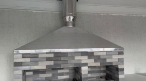 Мангальная зона из кирпича с коптильней своими руками