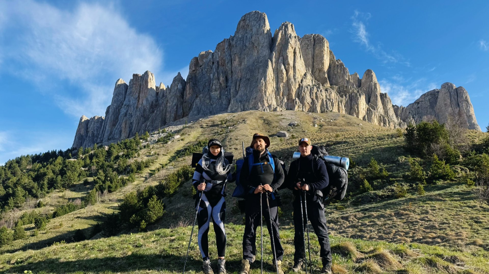 Поход на Большой Тхач. Май 2025 смотреть онлайн