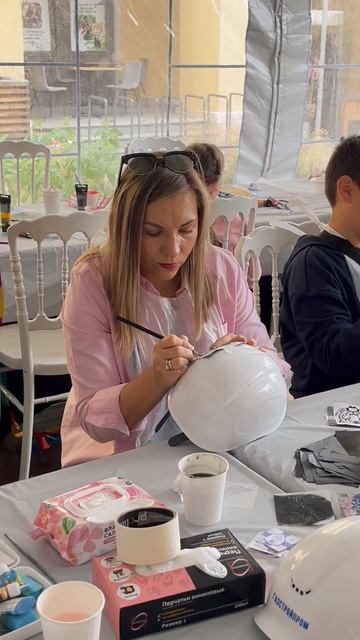 Выездной мастер-класс «Роспись касок» от студии Задело в Санкт-Петербурге