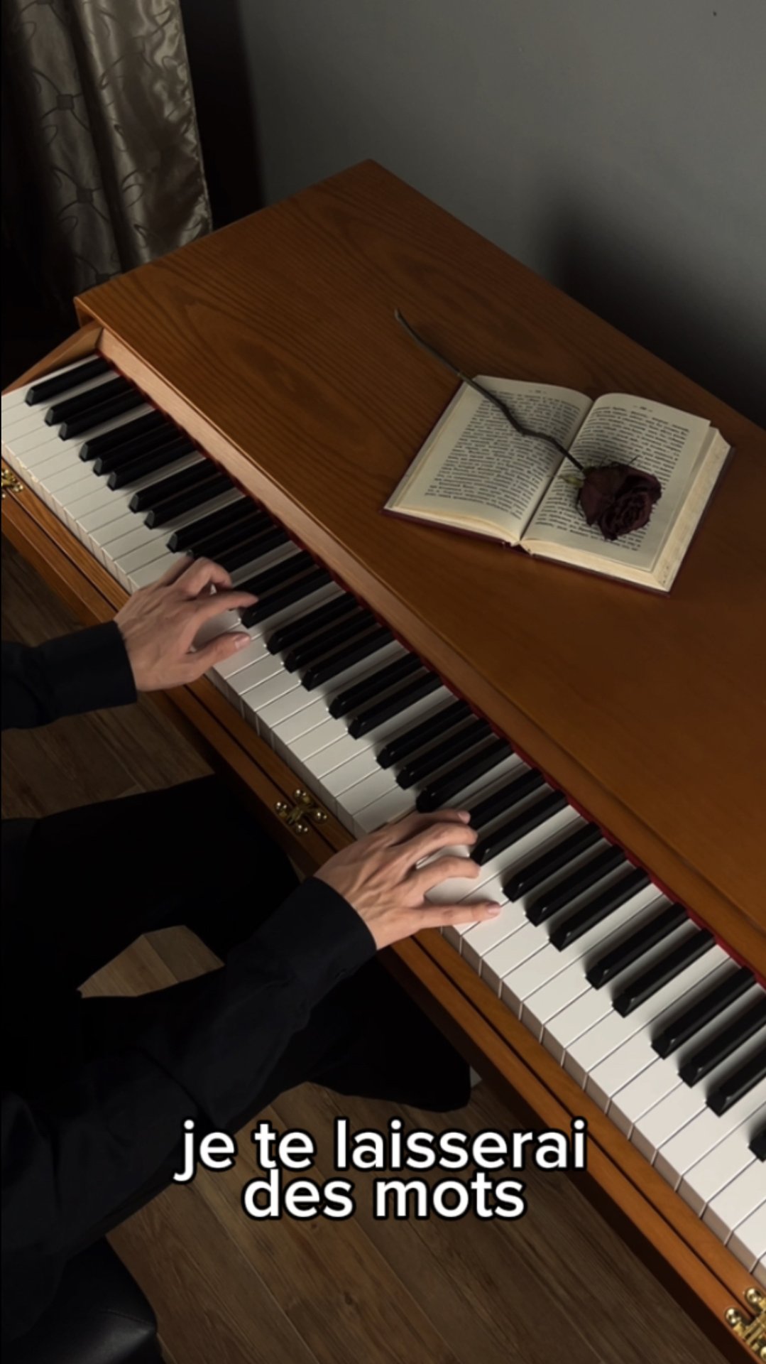 je te laisserai des mots❤️ #aesthetic #calm #piano смотреть онлайн