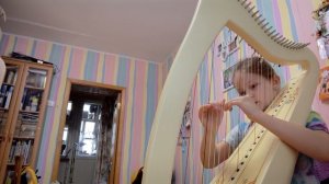 я играю на арфе