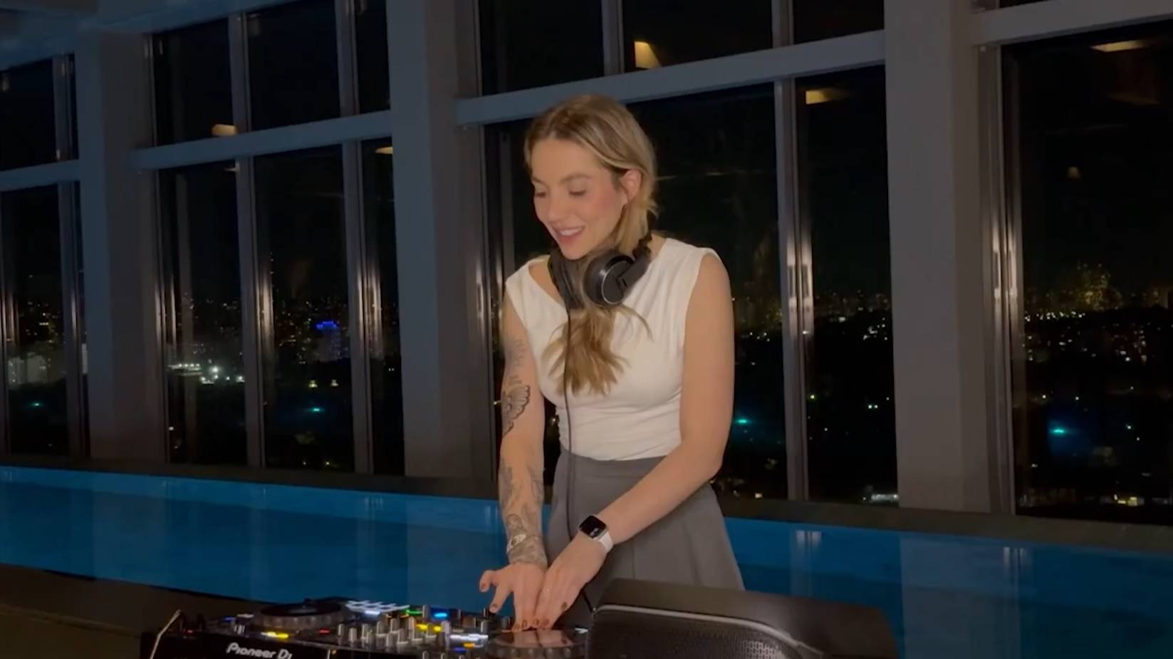 Kassina DJ - Melodic House & Techno - BRASIL - Rooftop Set 2025 смотреть онлайн