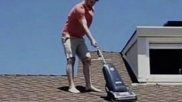 Люблю ловить снежинки ртом.