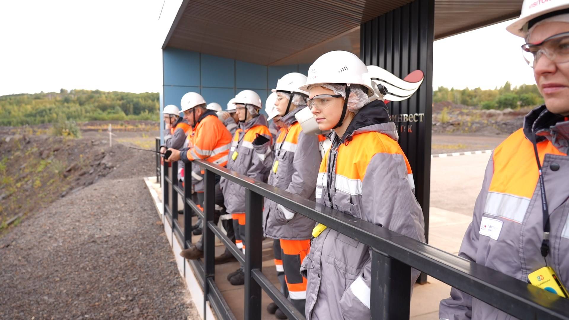 «Я бы в горняки пошел» - Михайловский ГОК проводит экскурсии для старшеклассников. смотреть онлайн
