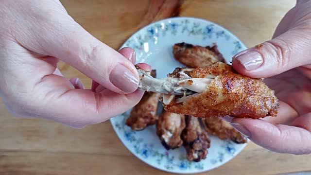 КУРИНЫЕ Крылышки в духовке Как Вкусно приготовить куриные Крылышки смотреть онлайн