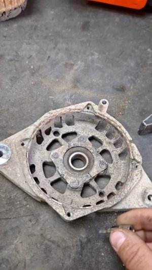 Как открутить винты T20 на Valeo которые держат передний подшипник