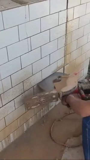 Если вам нужно убрать плитку, там где она не нужна, то вот вам совет