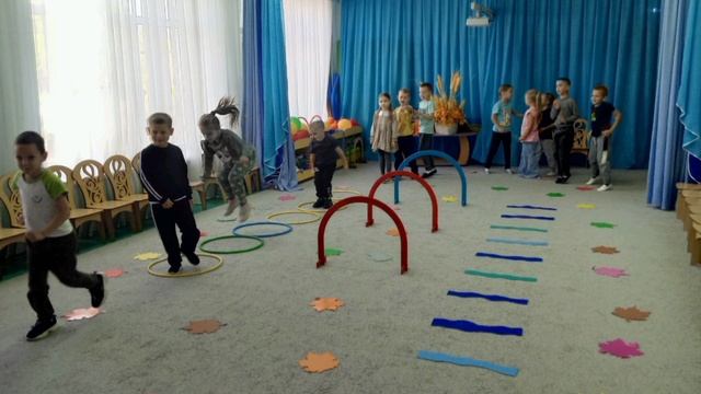 Развлечение в детском саду  по теме "Осень"