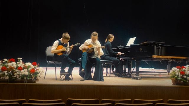 Тихонов Иван, Игонина Елизавета.МБУ ДО"ДМШ 17 им.А.Цфасмана"г.Нижний Новгород.Е.Дербенко "Мелодия". смотреть онлайн