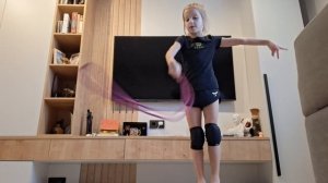 Упражнения со скакалкой художественная гимнастика