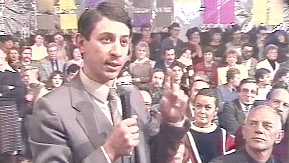 "Мое мнение, что вы, Александр, в своих песнях опираетесь на мещанские, плебейские черты людей!" смотреть онлайн