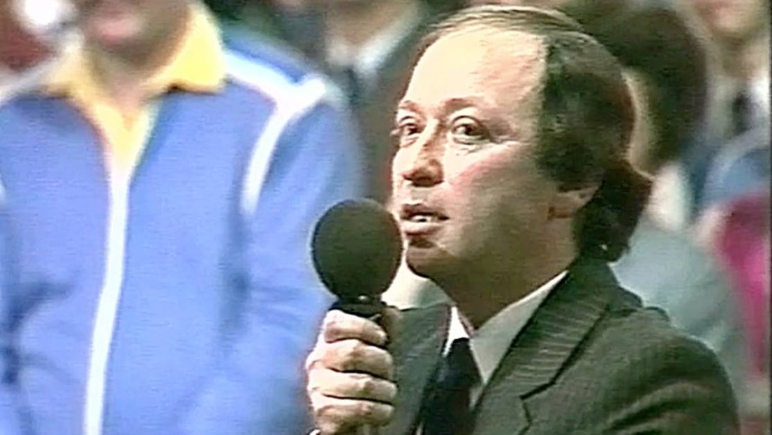 "Почему все барды так не требовательны к своим стихам, они малохудожественны!" смотреть онлайн