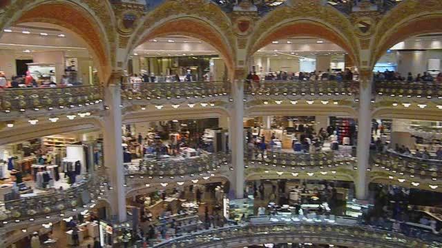 Магазин Галерея Лафайет в Париже (Франция). смотреть онлайн