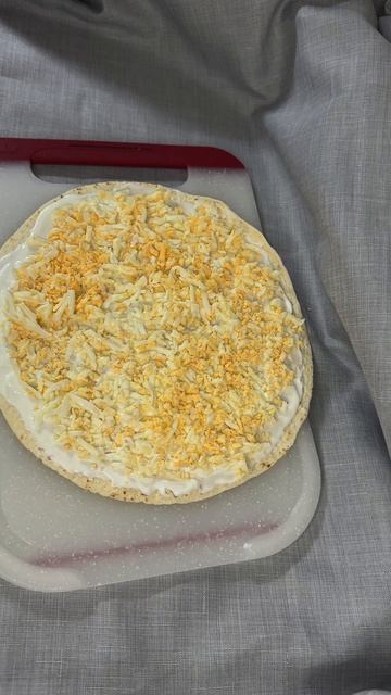 Ролл из тортильи и крабового мяса