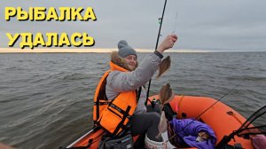 Вот это улов/решили поспорить/камбалы хватит на всю зиму.