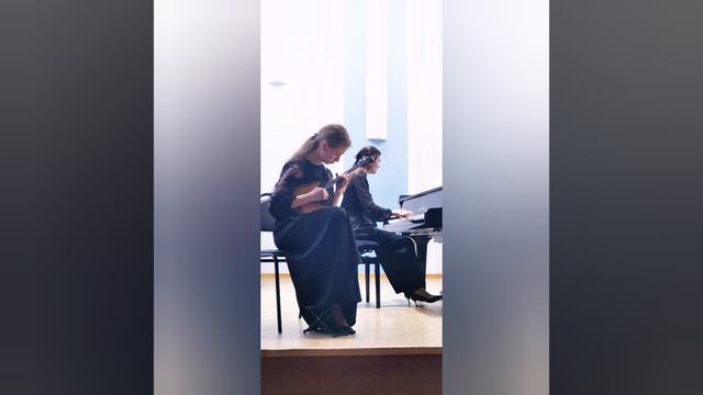 Концерт выпускников народного отделения 2025 года. Фотоальбом смотреть онлайн