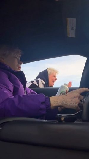 Он бежал очень быстро