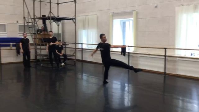 ЖЕТЕ по кругу -Виктор смотреть онлайн