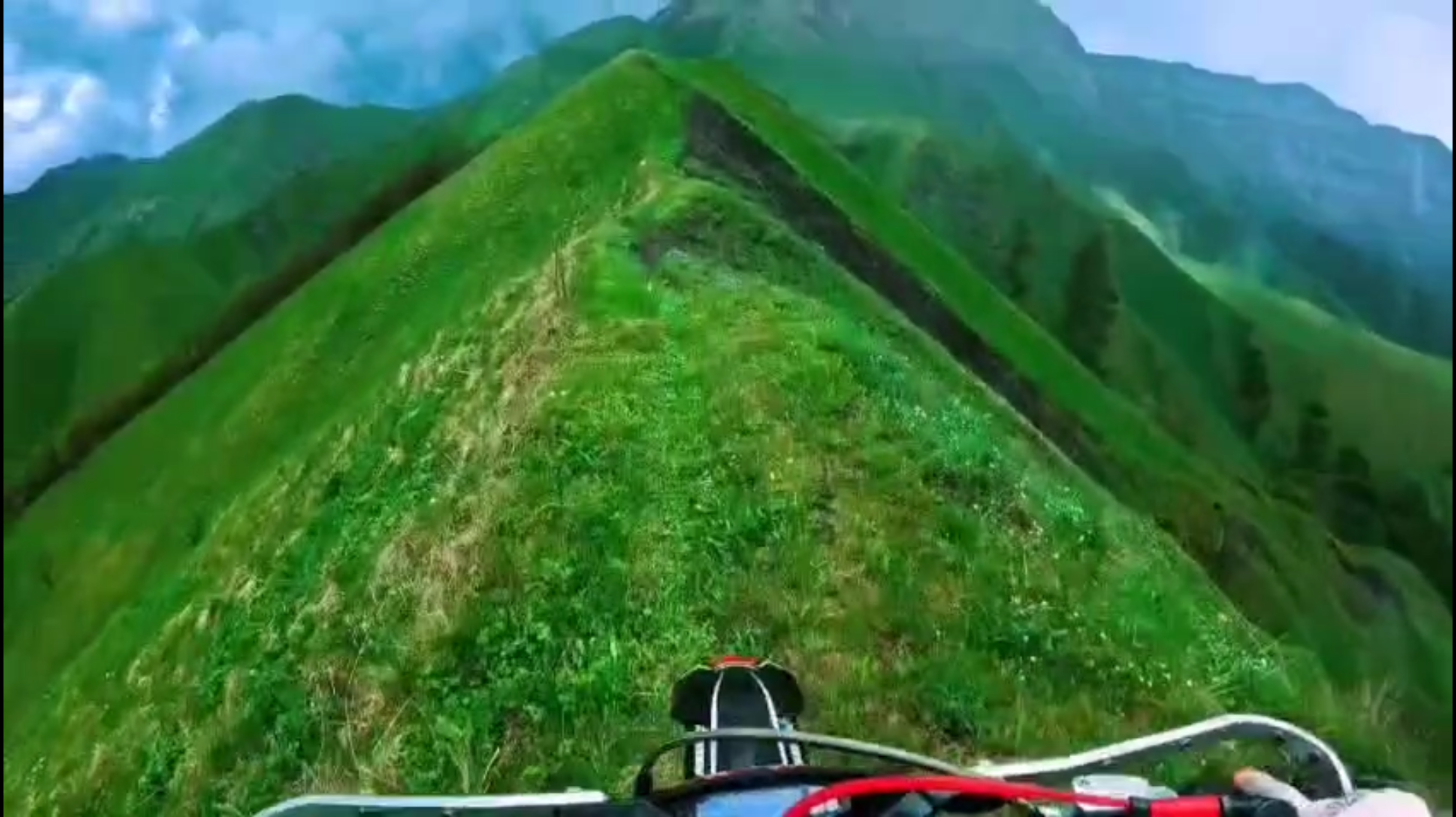 Самый опасный маршрут по хребту!! Слабонервным не смотреть смотреть онлайн