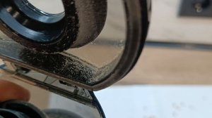 как очистить контейнер для мусора на вертикальном пылесосе Miko V12