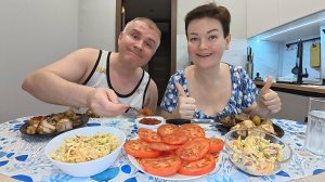 Мукбанг ПИРУЕМ второй день подряд) РЕШИЛАСЬ на новый рывок по ПОХУДЕНИЮ! Семейный ужин в России