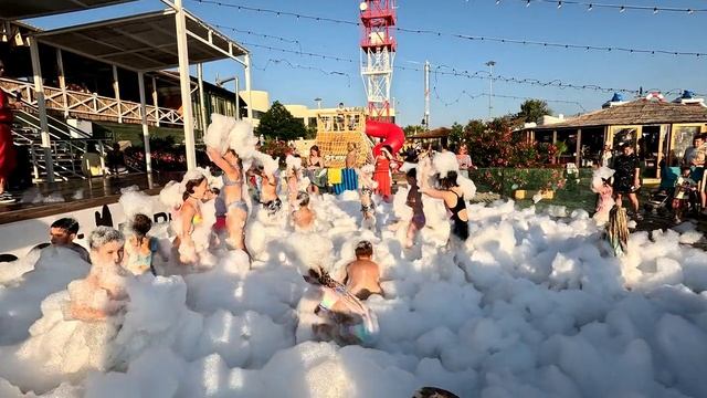 Адлер детская пенная вечеринка на пляже Сочифорния смотреть онлайн