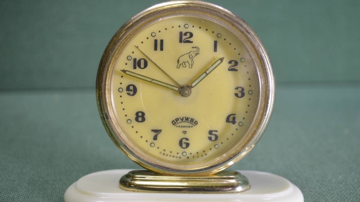 Будильниу из СССР Дружьба. смотреть онлайн