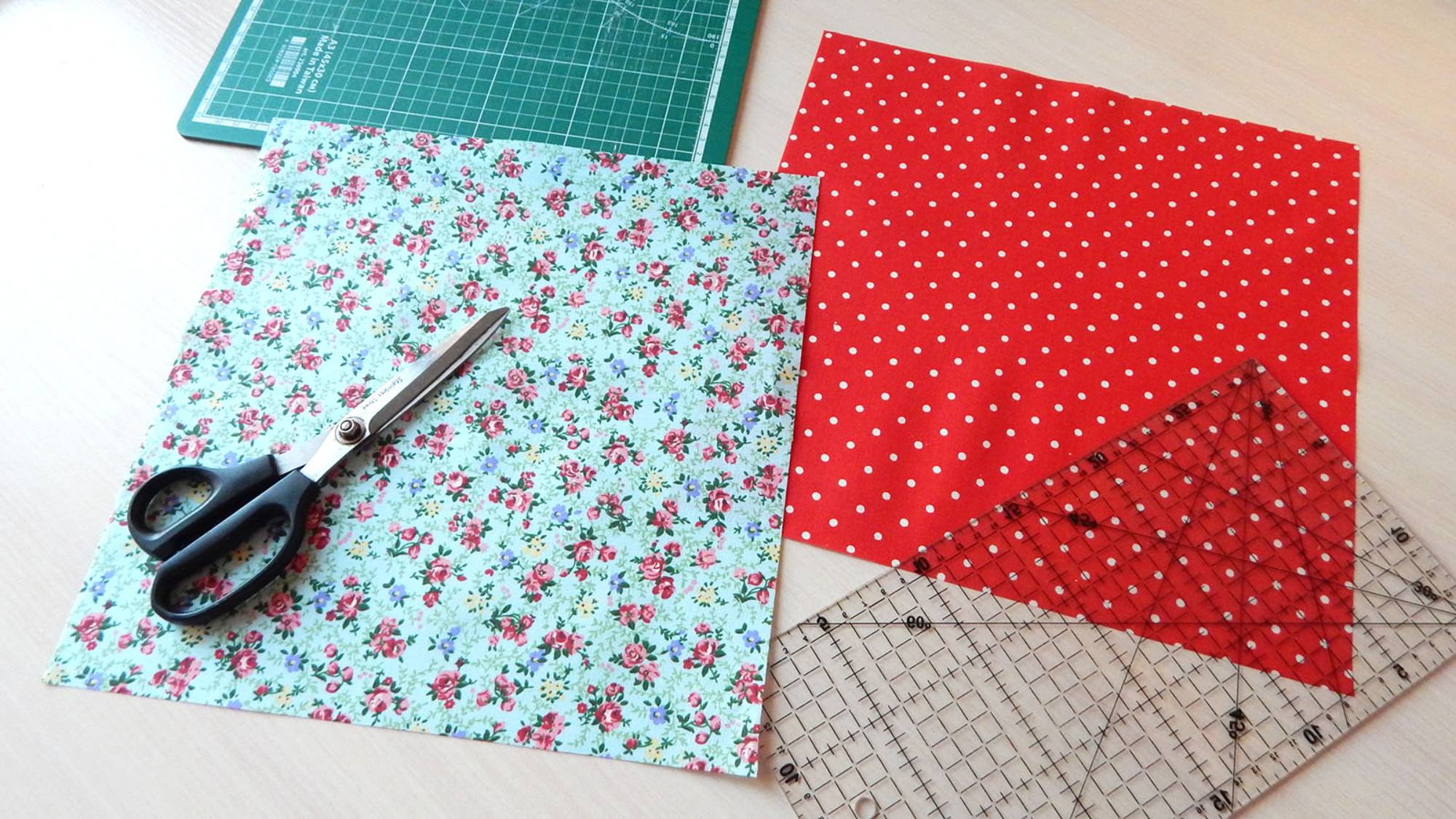 Удивительный трюк с квадратами! Ускоренная схема шитья. Хитрости пэчворка, разрезалки.