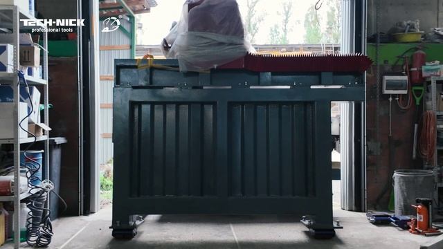 Выгрузка и монтаж мостового 5‑ти координатного станка для резки камня Tech-Nick FL3400 смотреть онлайн