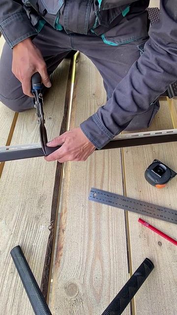 Монтаж софитов Bryza своими руками. Подрезка j планки смотреть онлайн