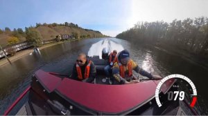 Моторная лодка Салют 585 НТ с мотором HIDEA 150 л.с., винт стальной шаг 17. В лодке 3 человека.