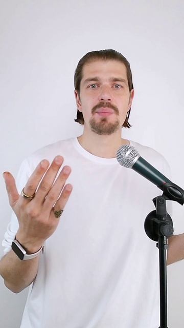 Забудьте о самооценке: Почему принятие себя — это новый ключ к успеху.