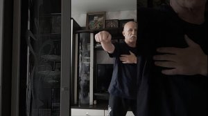 Неспортивная техника. Защита от прямого удара в голову с контратакой.В.Н.Крючков