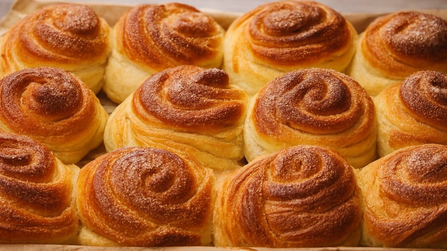 МЯГКИЕ как ПУХ! УДИВИТЕЛЬНО ПРОСТОЙ РЕЦЕПТ | БУЛОЧКИ к чаю смотреть онлайн